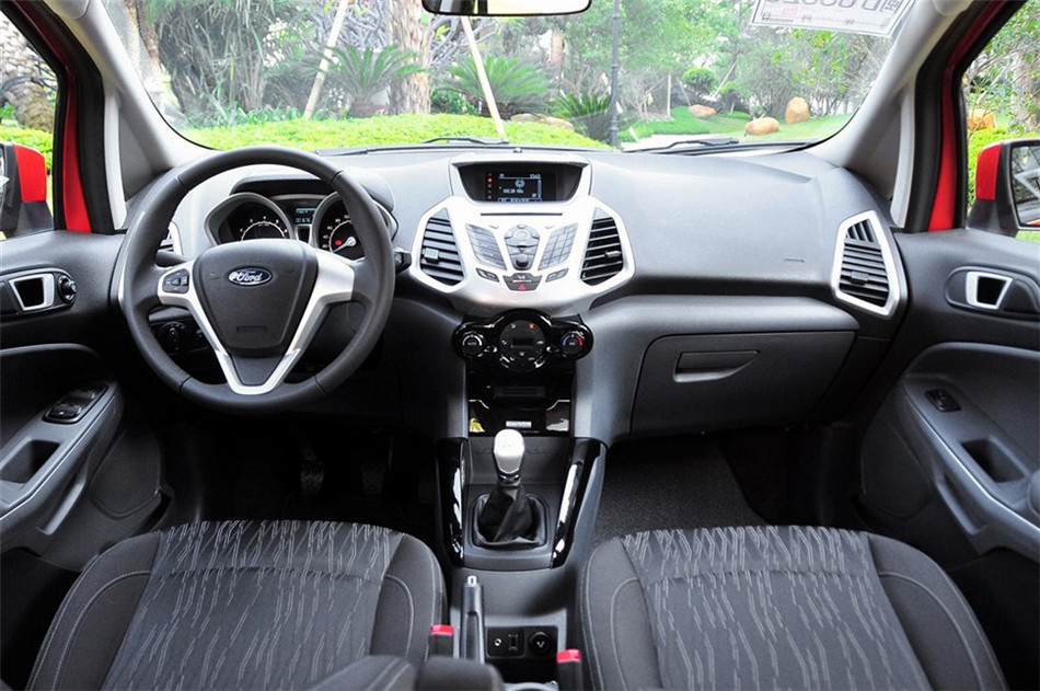 2013款 1.0L GTDi MT 尊贵型 内饰