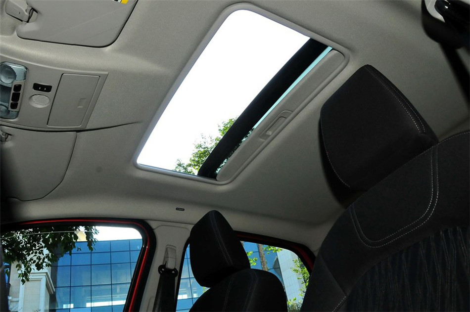 2013款 1.0L GTDi MT 尊贵型 座椅空间
