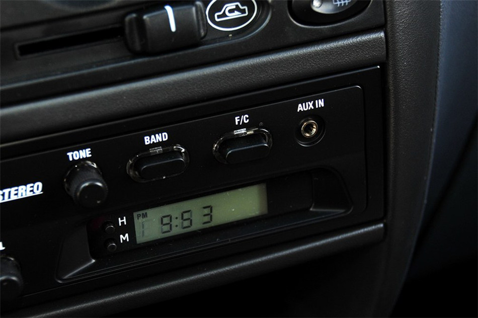 乐驰 2012款 1.0L MT P-TEC标准型 