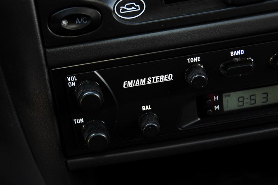 乐驰 2012款 1.0L MT P-TEC标准型 