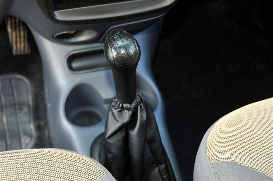 乐驰 2012款 1.0L MT P-TEC标准型 