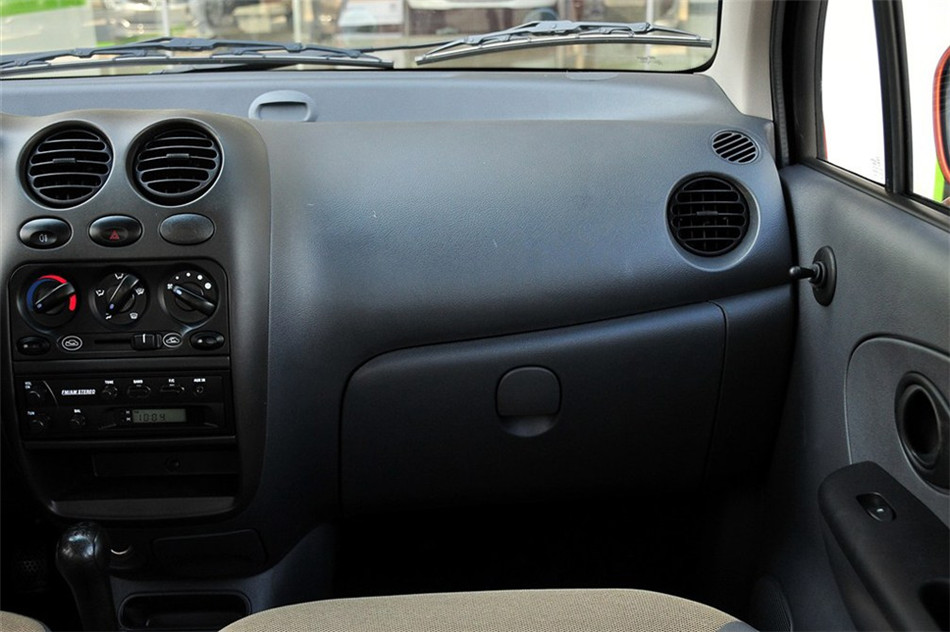 乐驰 2012款 1.0L MT P-TEC标准型 