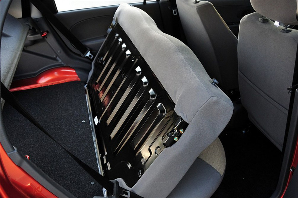 乐驰 2012款 1.0L MT P-TEC标准型 