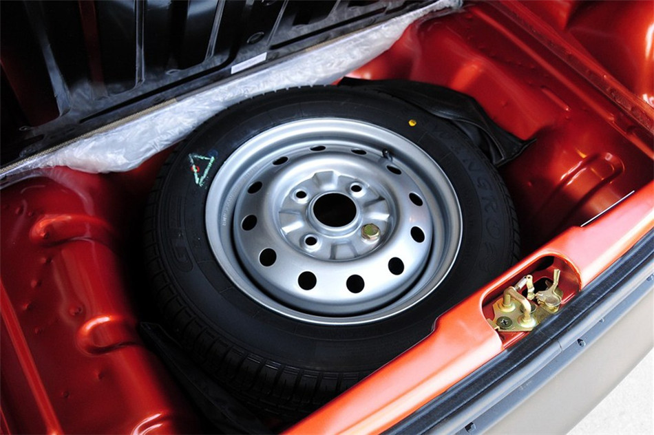 乐驰 2012款 1.0L MT P-TEC标准型 