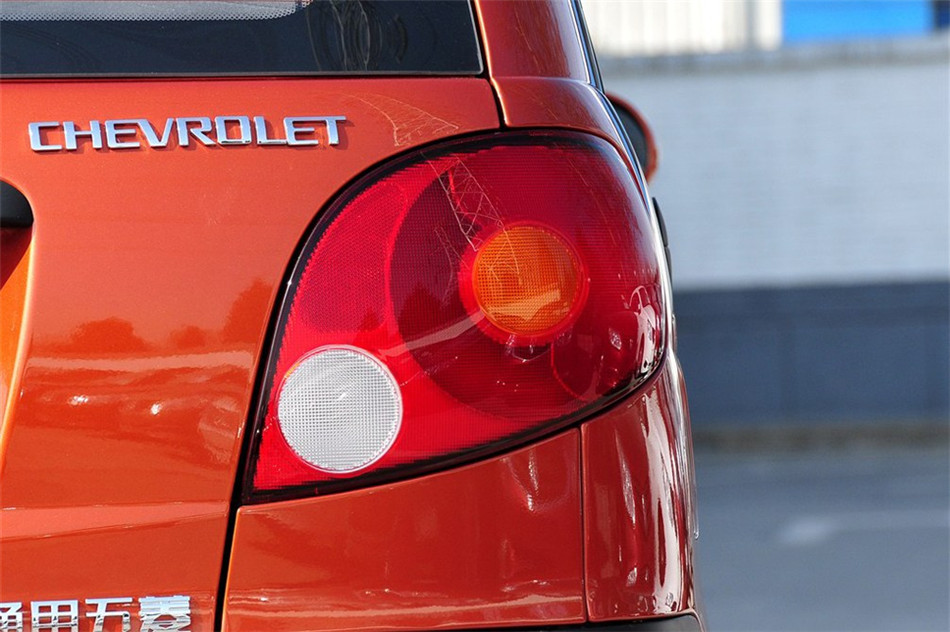 乐驰 2012款 1.0L MT P-TEC标准型 