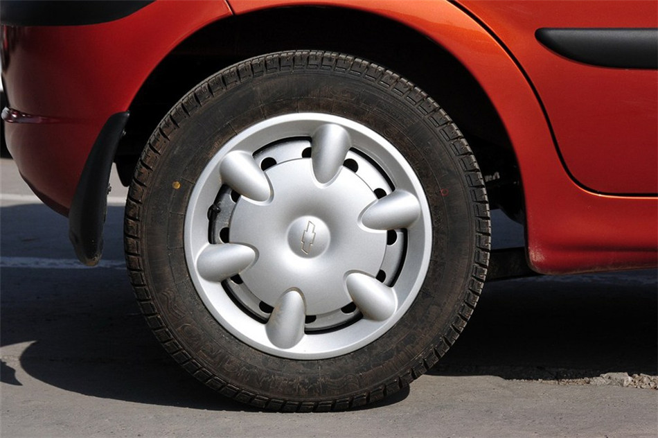 乐驰 2012款 1.0L MT P-TEC标准型 