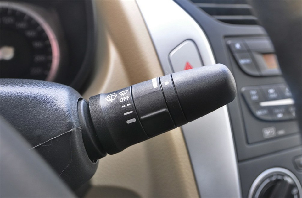 2013款 1.6L AT 时尚版