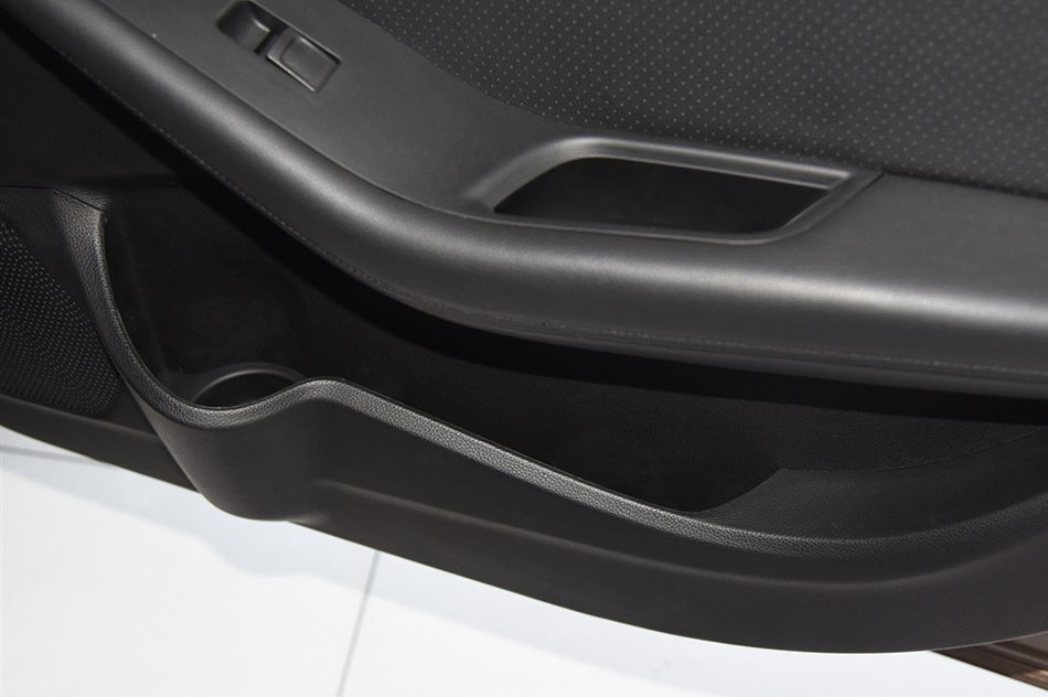 2015 plus 1.5L ֶȤ οռ