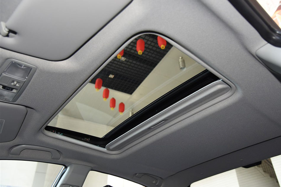 2015 plus 1.5L ֶȤ οռ