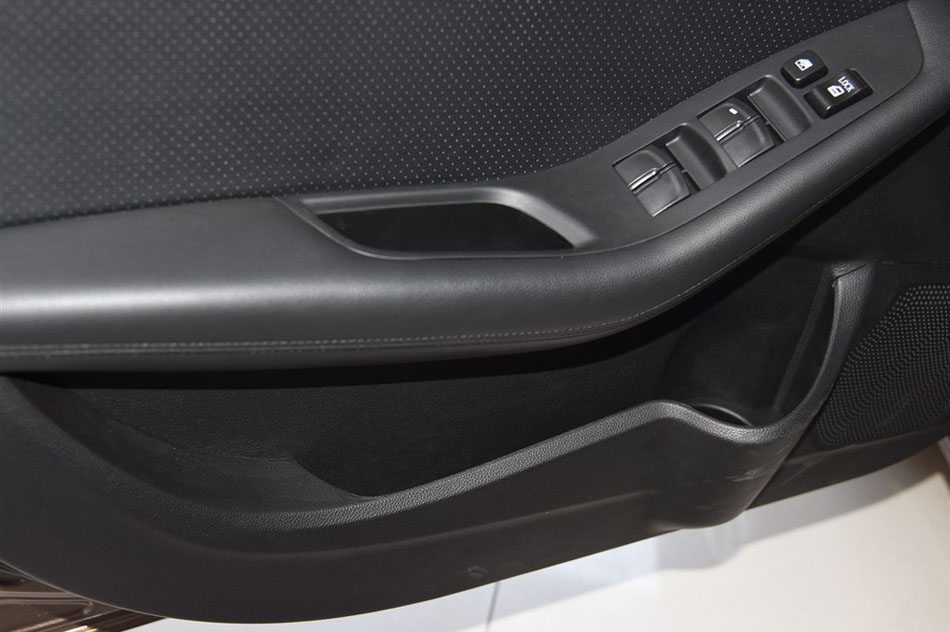 2015 plus 1.5L ֶȤ οռ