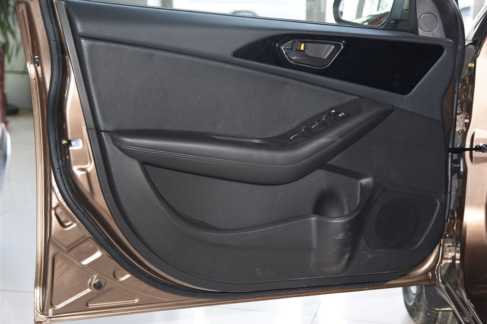 2015 plus 1.5L ֶȤ οռ