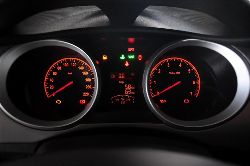 2012款 1.5L MT 精英型 外观