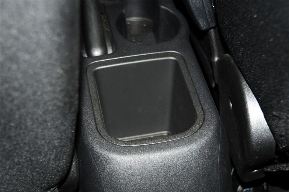 2012款 1.5L MT 精英型 外观