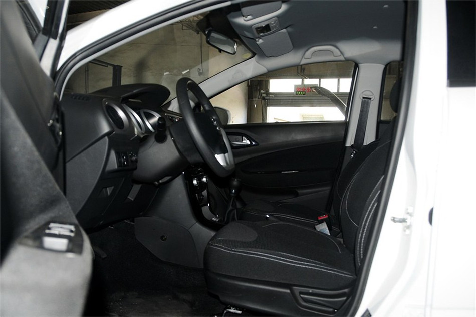 2012款 1.5L MT 精英型 外观