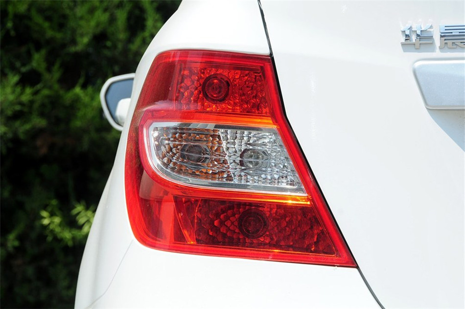 2012款 1.5L MT 精英型 外观