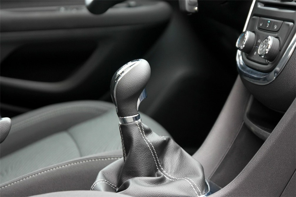 2013款 1.4T MT 两驱 进取型 内饰