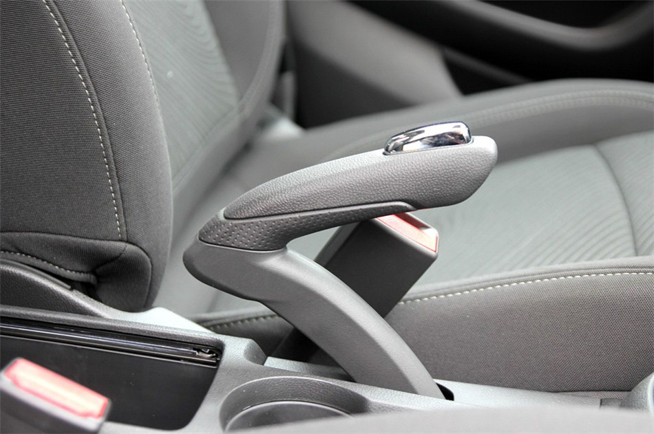 2013款 1.4T MT 两驱 进取型 内饰