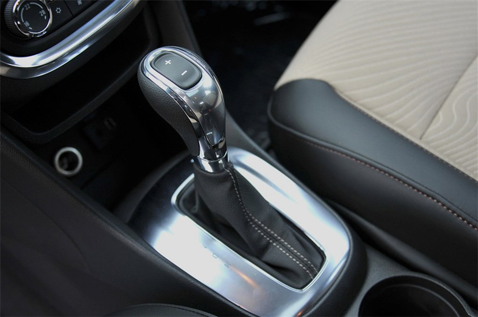 2013款 1.4T AT 两驱 领先型 内饰