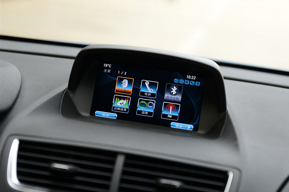 2015款 1.4T 自动两驱都市领先型 内饰