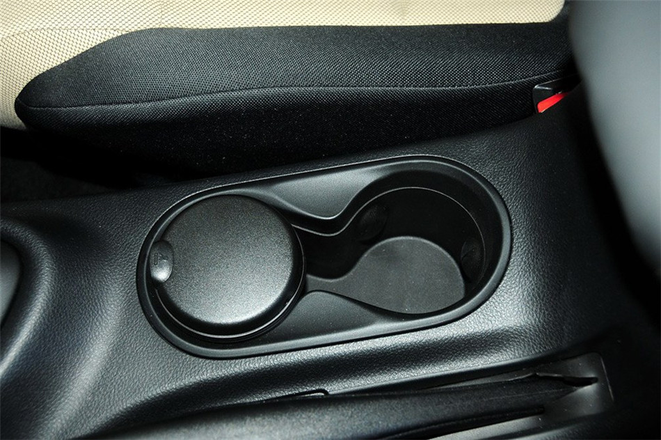 菲翔 2012款 1.4T MT 悦享版 内饰