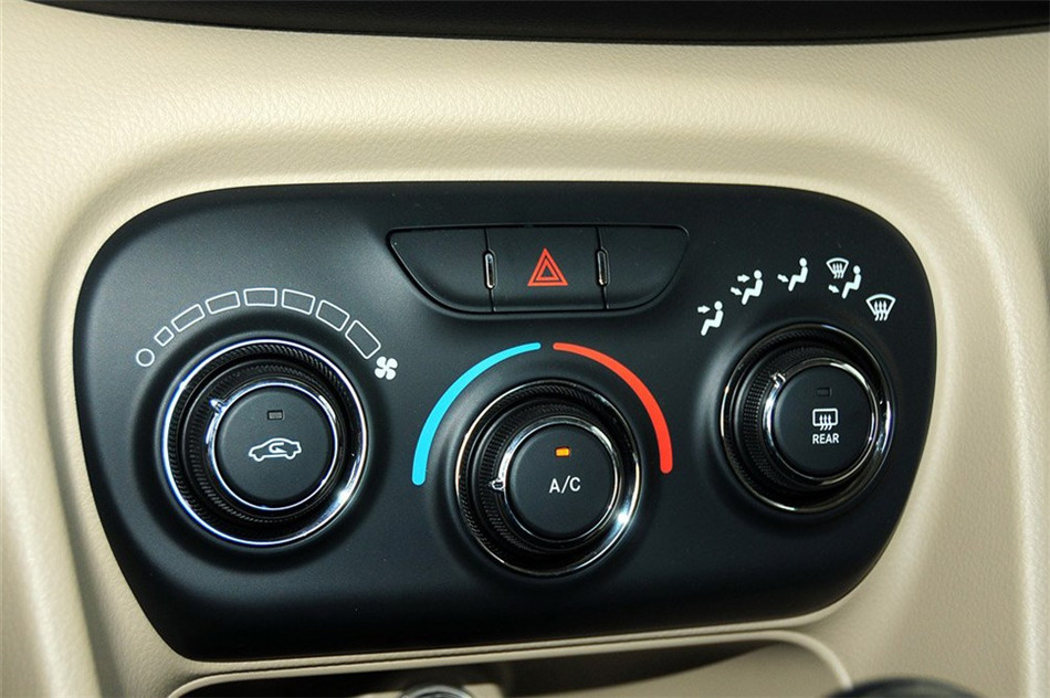 菲翔 2012款 1.4T MT 悦享版 内饰