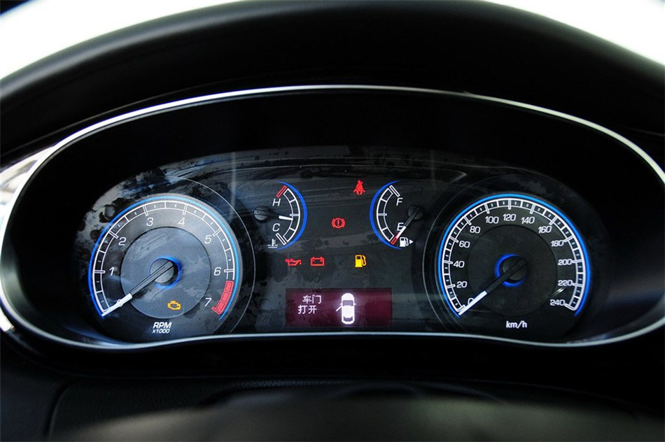 菲翔 2012款 1.4T MT 悦享版 内饰