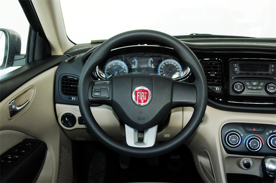 菲翔 2012款 1.4T MT 悦享版 内饰