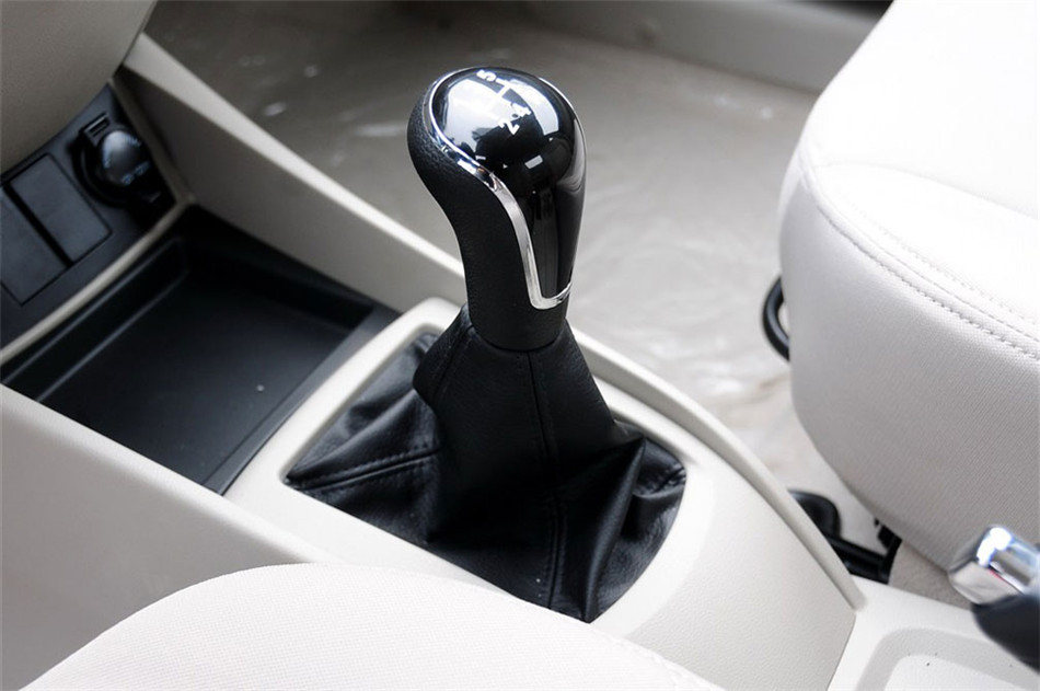 2012款 1.5L MT 梦幻型 内饰