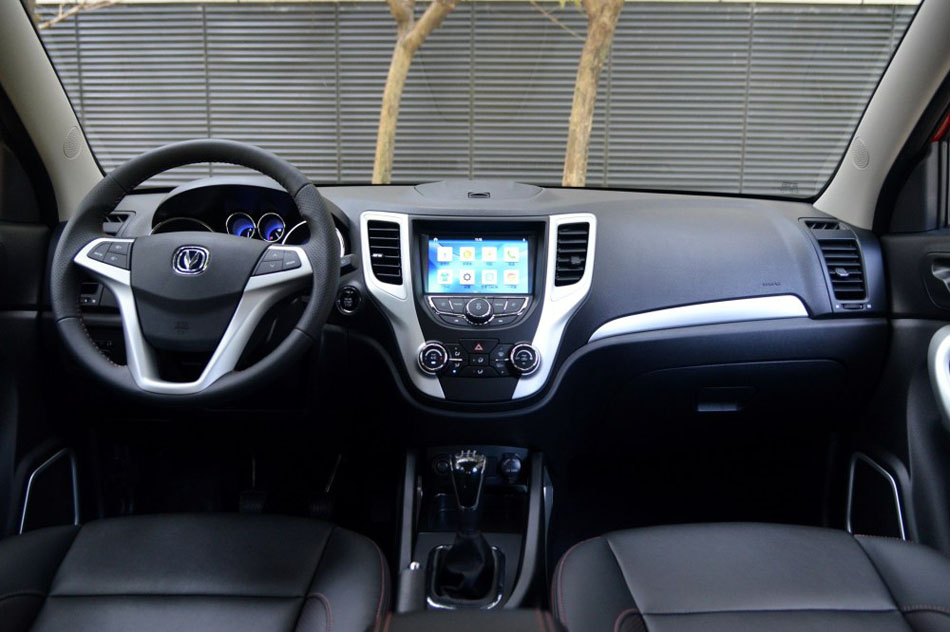 2016款 1.5T 手动豪华运动型 内饰