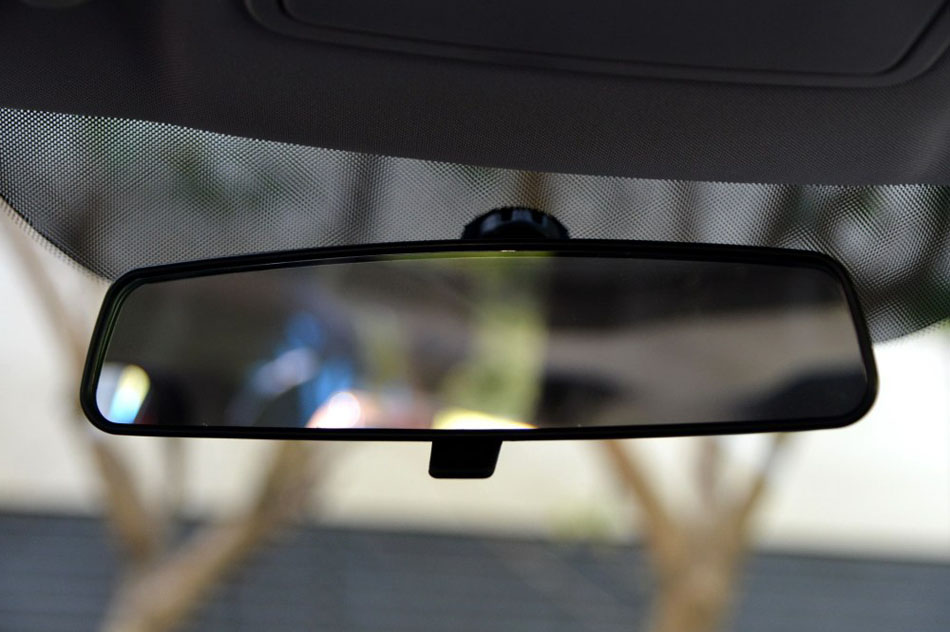 2016款 1.5T 手动豪华运动型 座椅空间