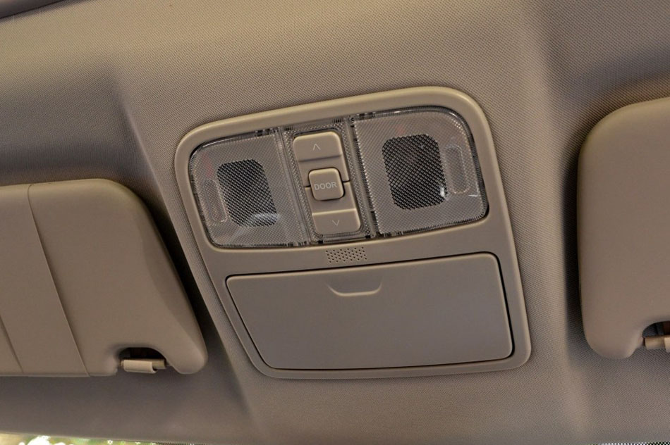 2016款 1.5T 手动豪华运动型 座椅空间