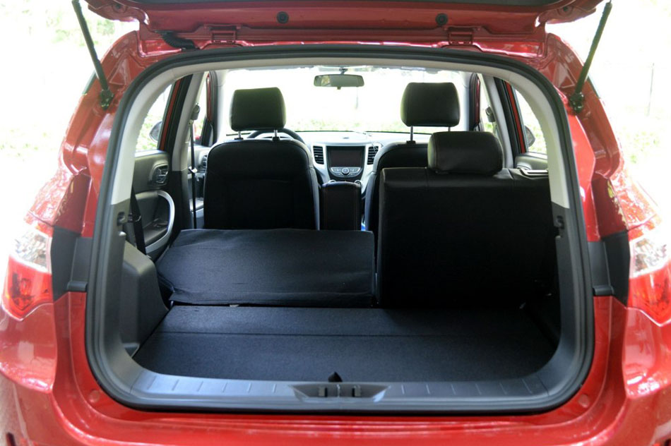 2016款 1.5T 手动豪华运动型 座椅空间