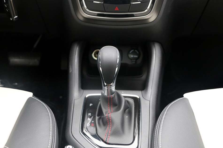 2017款 1.6L 自动豪华型 内饰