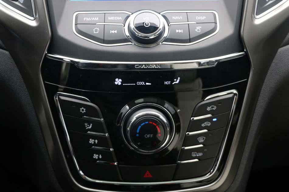 2017款 1.6L 自动豪华型 内饰