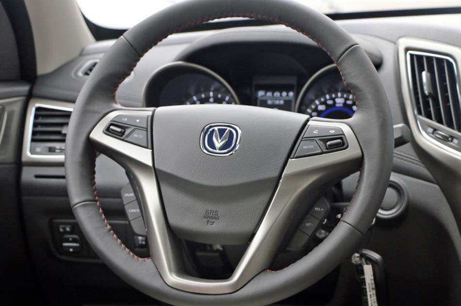 2017款 1.6L 自动豪华型 内饰