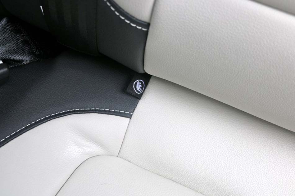 2017款 1.6L 自动豪华型 座椅空间