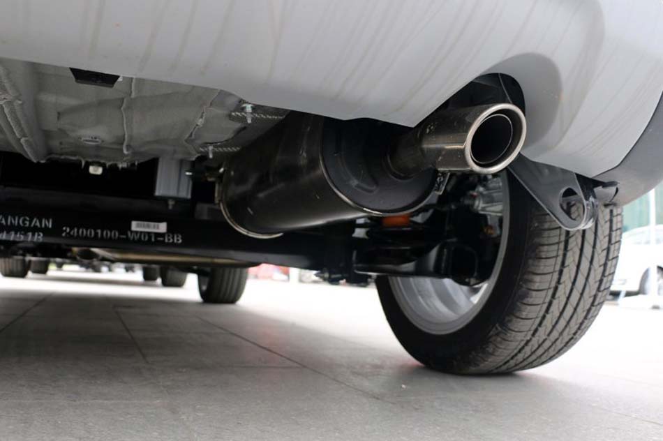 2017款 1.6L 自动豪华型 引擎底盘