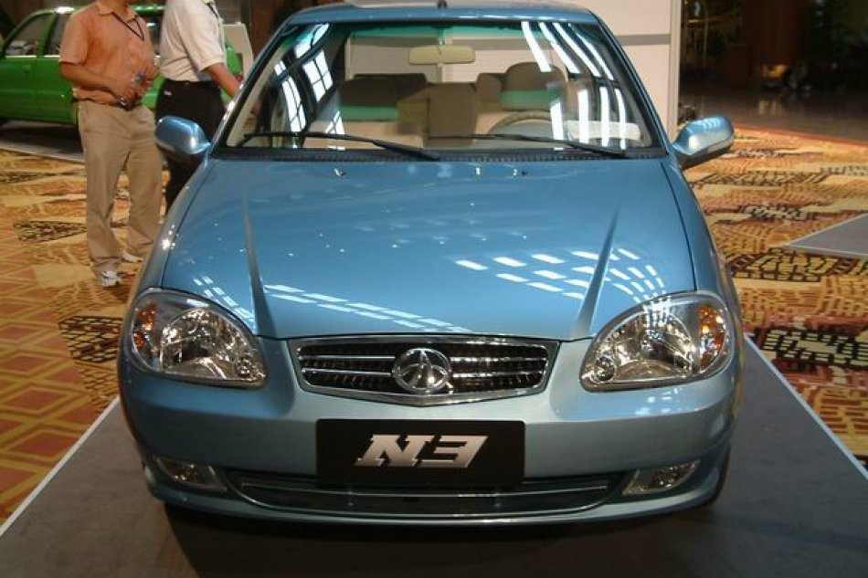 两厢夏利N3外观