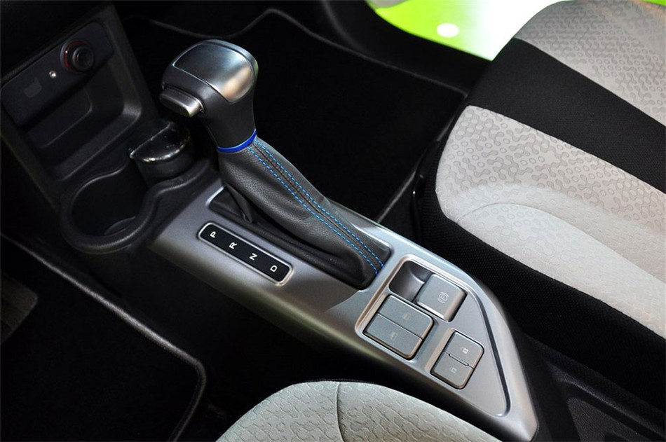 荣威E50 2013款 基本型 内饰