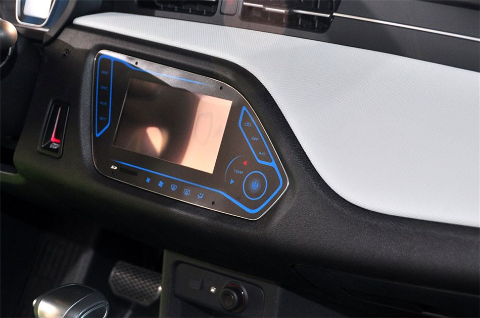 荣威E50 2013款 基本型 内饰