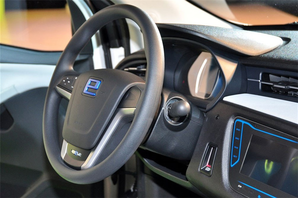 荣威E50 2013款 基本型 内饰