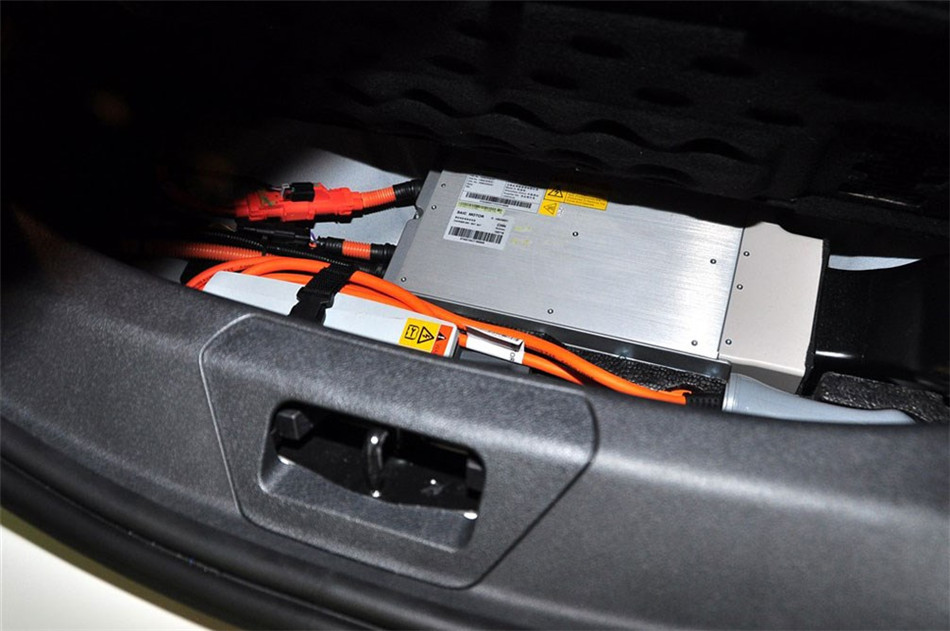 荣威E50 2013款 基本型 引擎底盘