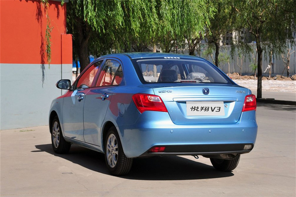 2012款 1.3L MT 舒适型 外观