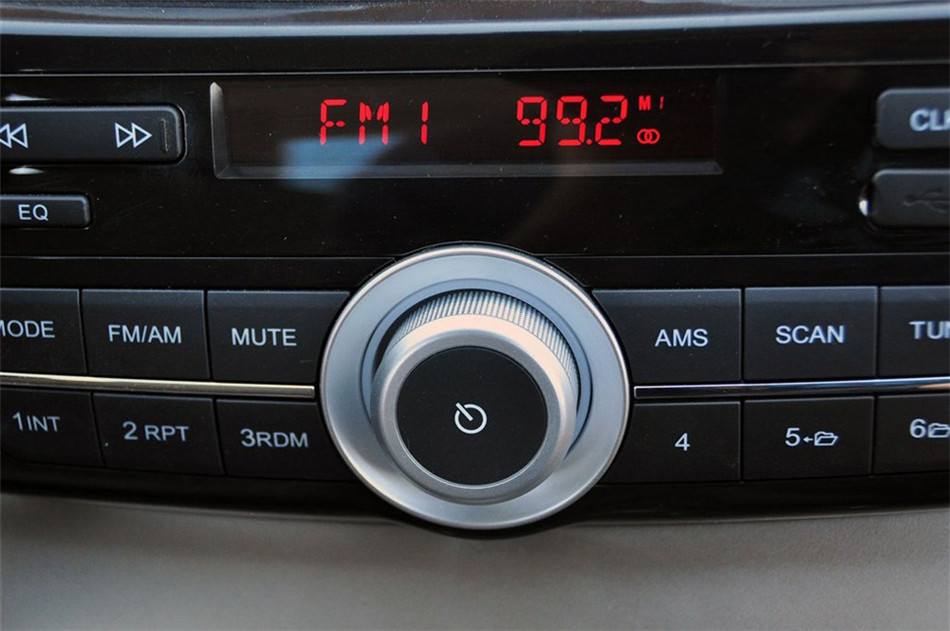 2012款 1.3L MT 舒适型 内饰