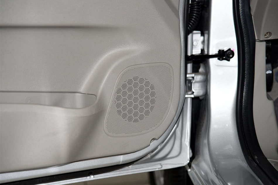 2015款 1.4L 手动美满型 座椅空间