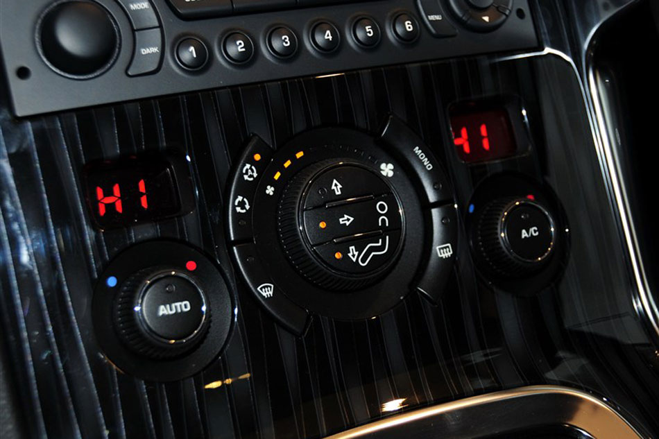 2013־3008 2.0L Զ