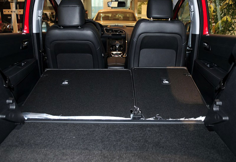 2013־3008 2.0L Զ