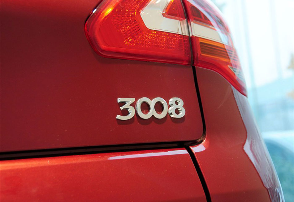 2013־3008 2.0L Զ