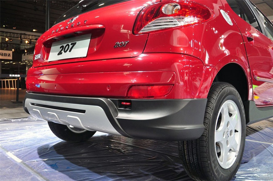 2013款标致207 CROSS 1.6L手动驭乐型