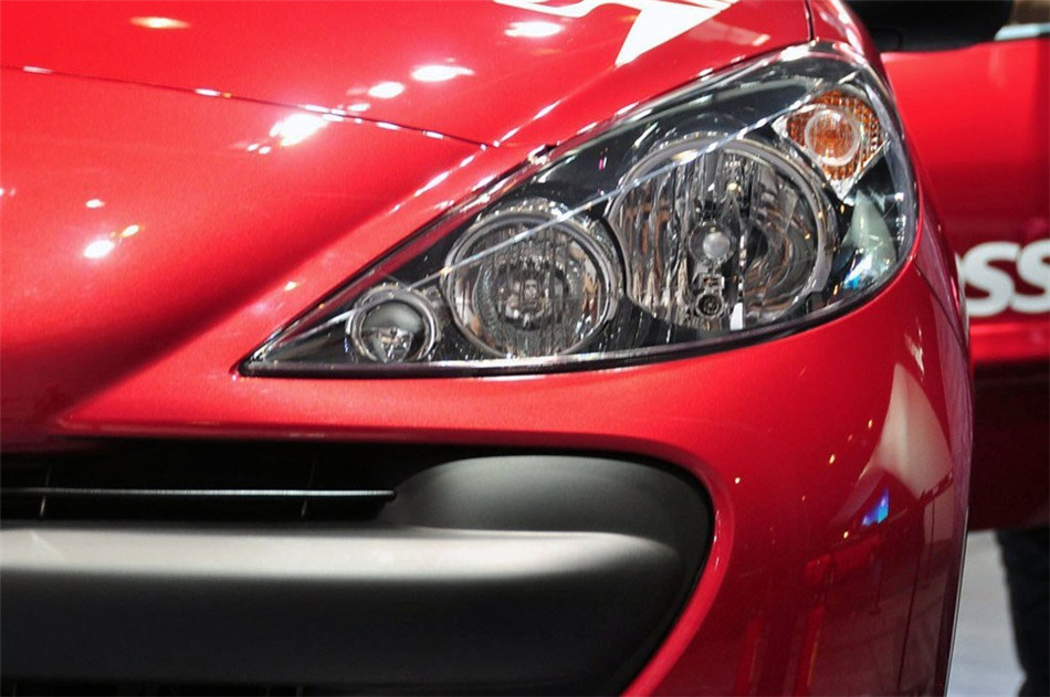 2013款标致207 CROSS 1.6L手动驭乐型